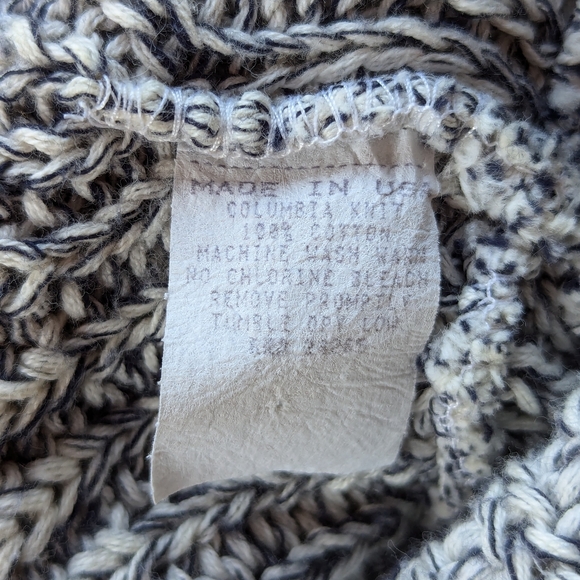 🌷 Handmade - White and black speckled hat - Picture 3 of 3